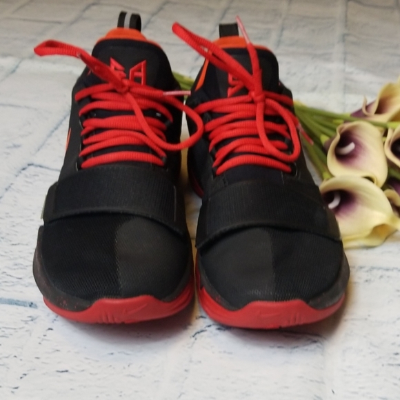 Nike ID Paul George Sneaker - Picture 2 of 7